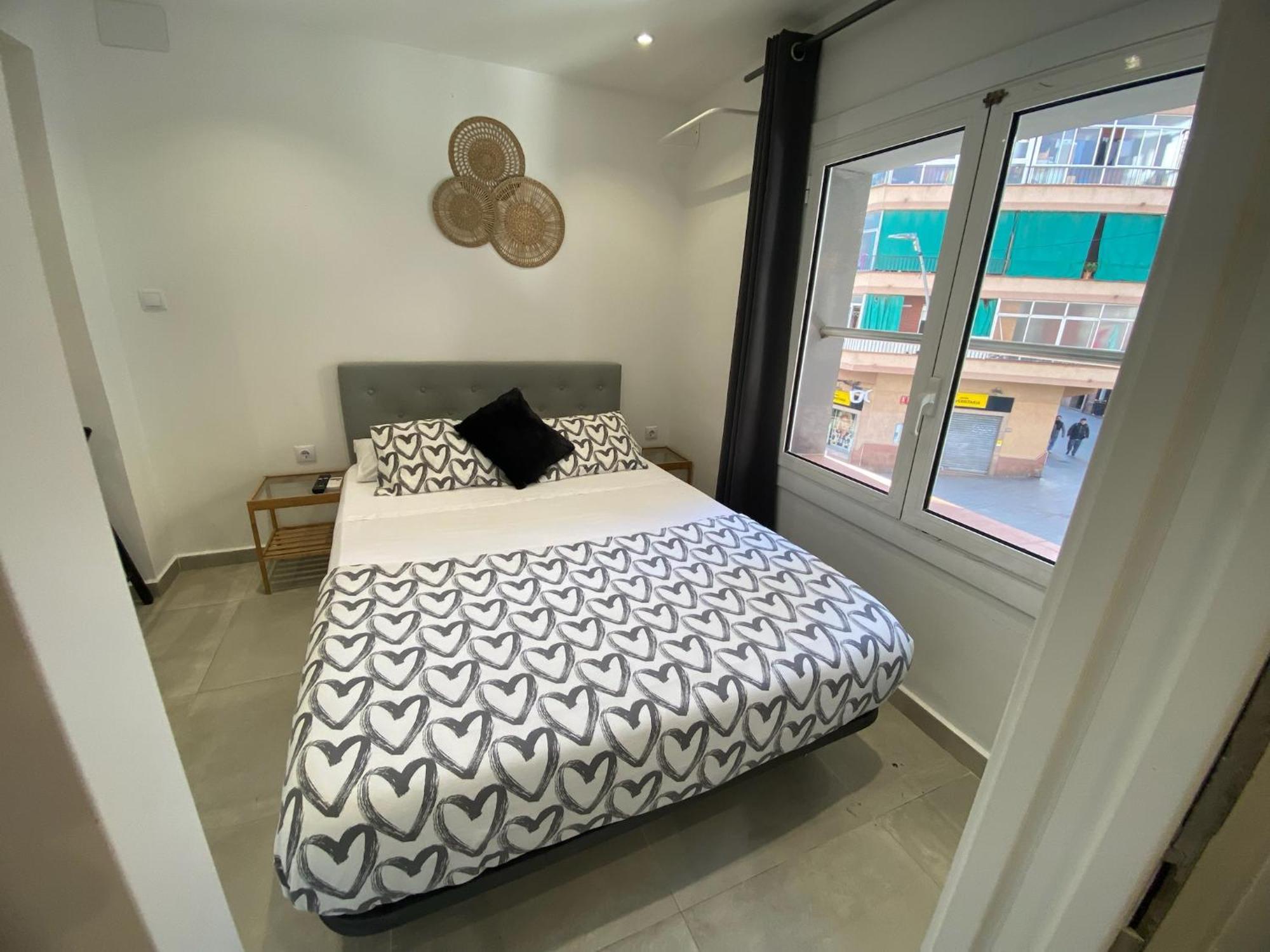 Apartment Con Bano Privado Frente Al Metro L5 Barcelona-hospitalet